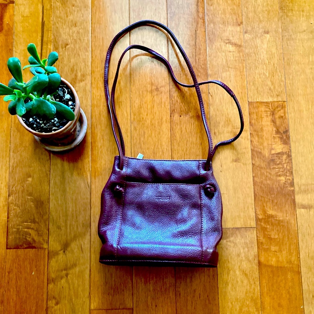 Vintage leather shoulder bag